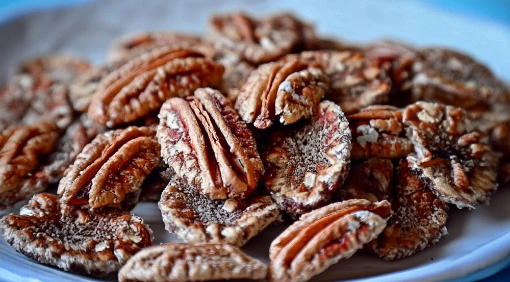 Sweet 'n Spicy Pecans